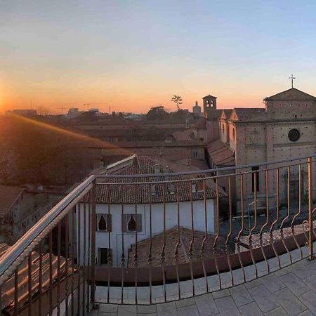 Ferienwohnung Mansarda Con Vista In Centro A Piacenza Exterior foto