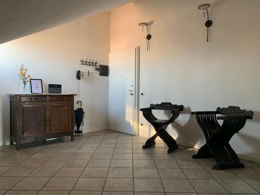Ferienwohnung Mansarda Con Vista In Centro A Piacenza Exterior foto