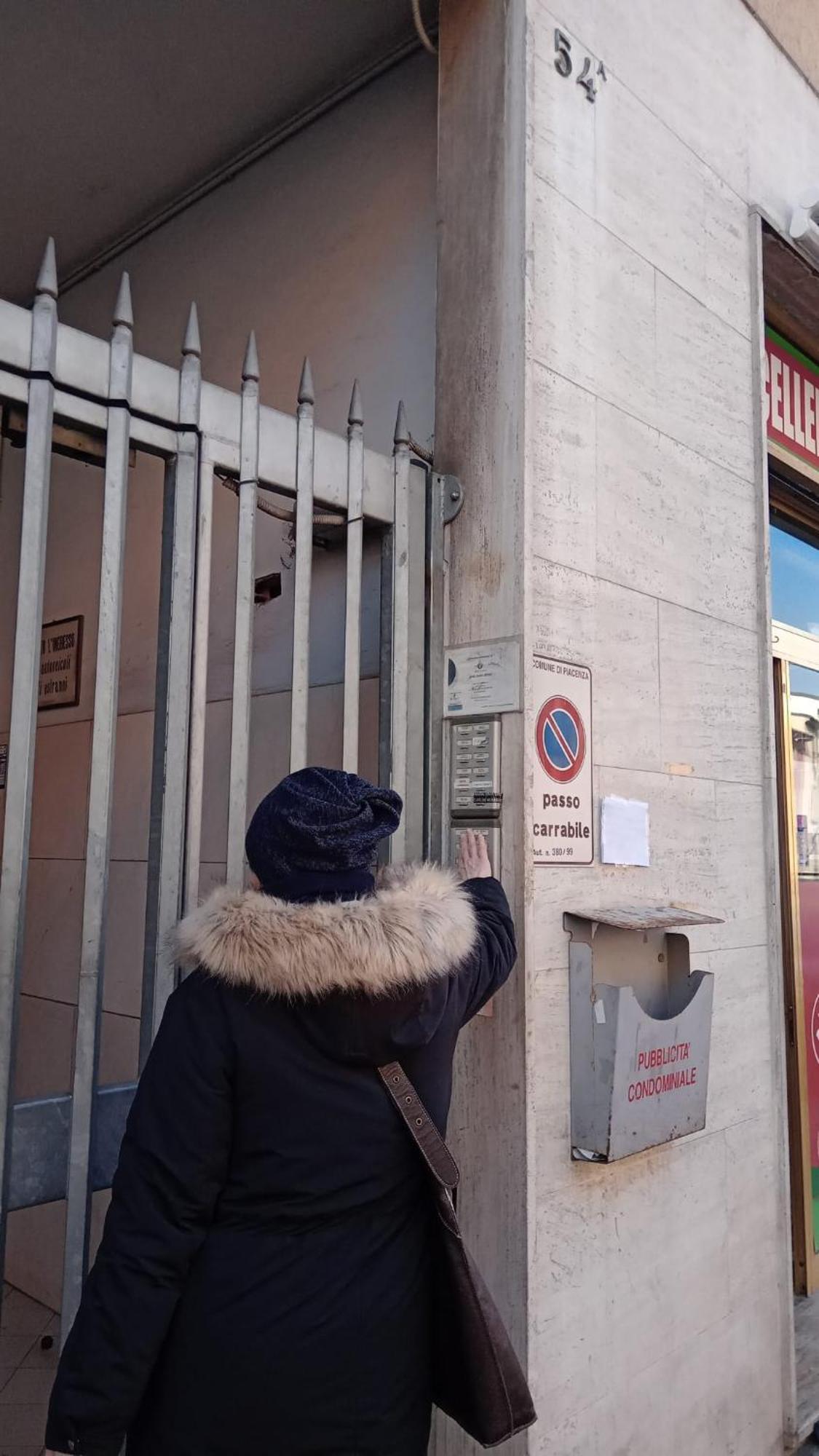 Ferienwohnung Mansarda Con Vista In Centro A Piacenza Exterior foto
